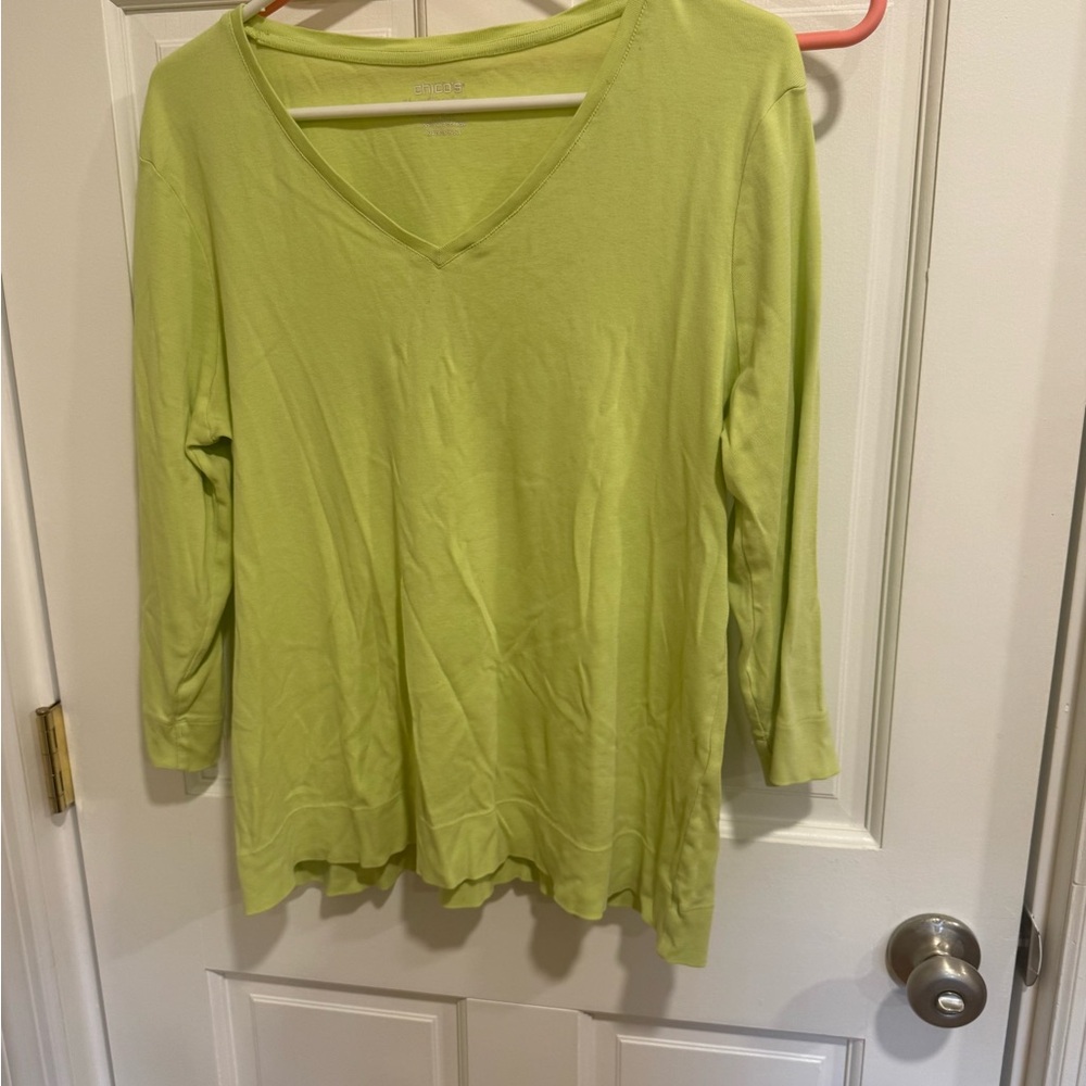 Chico's Light Green Long Sleeve V-Neck Top